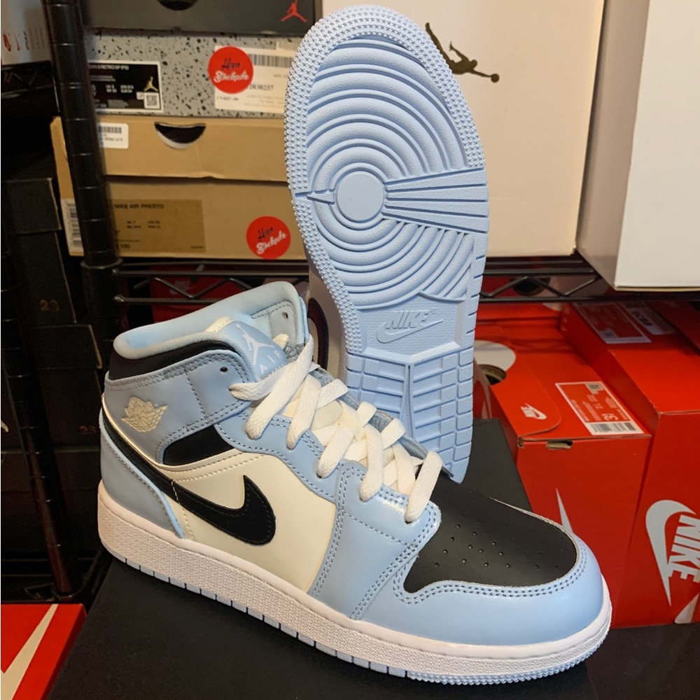 Nike Air Jordan 1 Mid Ice Blue Black White UNC Shoes 555112-401 (GS) (PS) Sizes